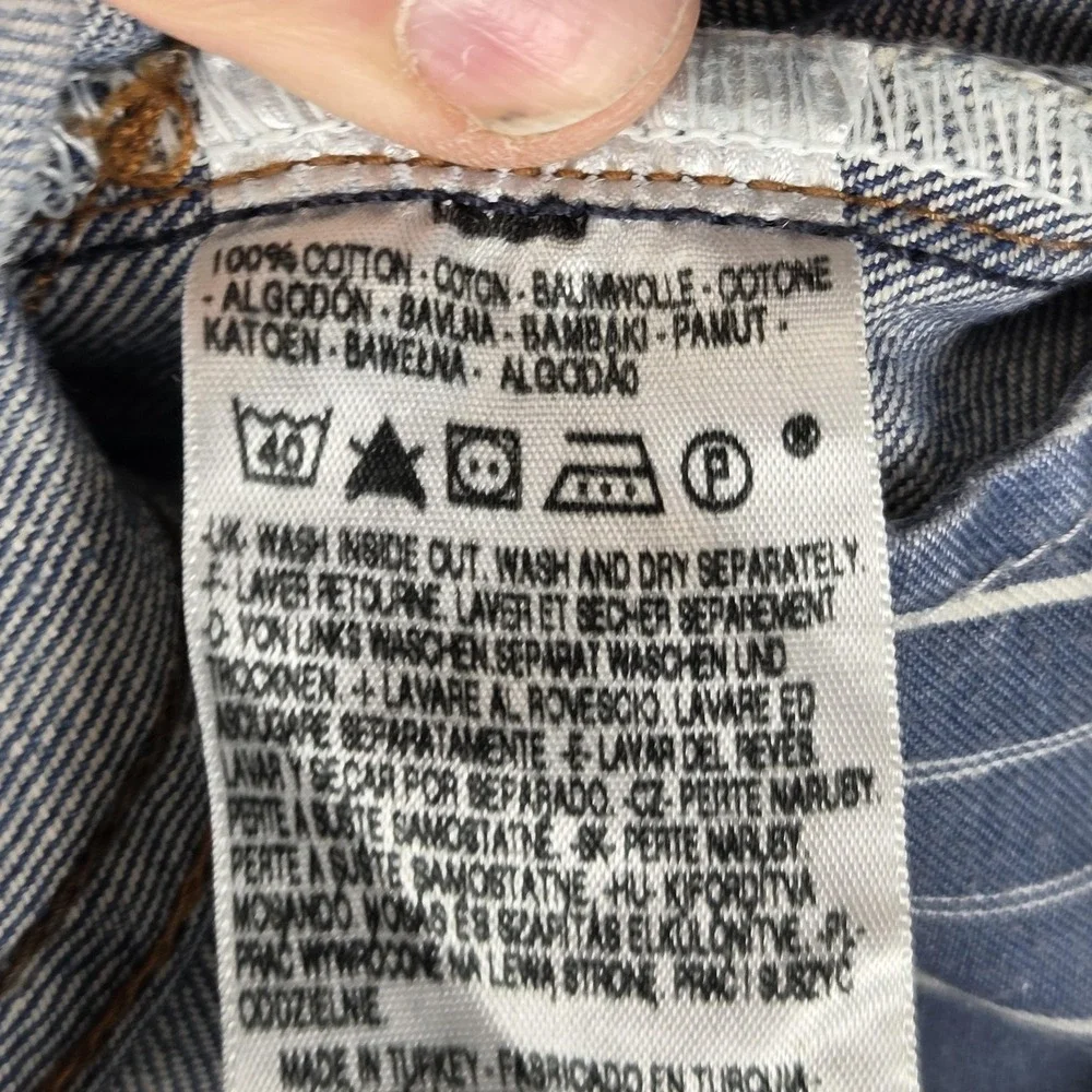 Vintage Levis Engineered Jeans Mens Blue Button Fly Medium Wash Fits 32x30